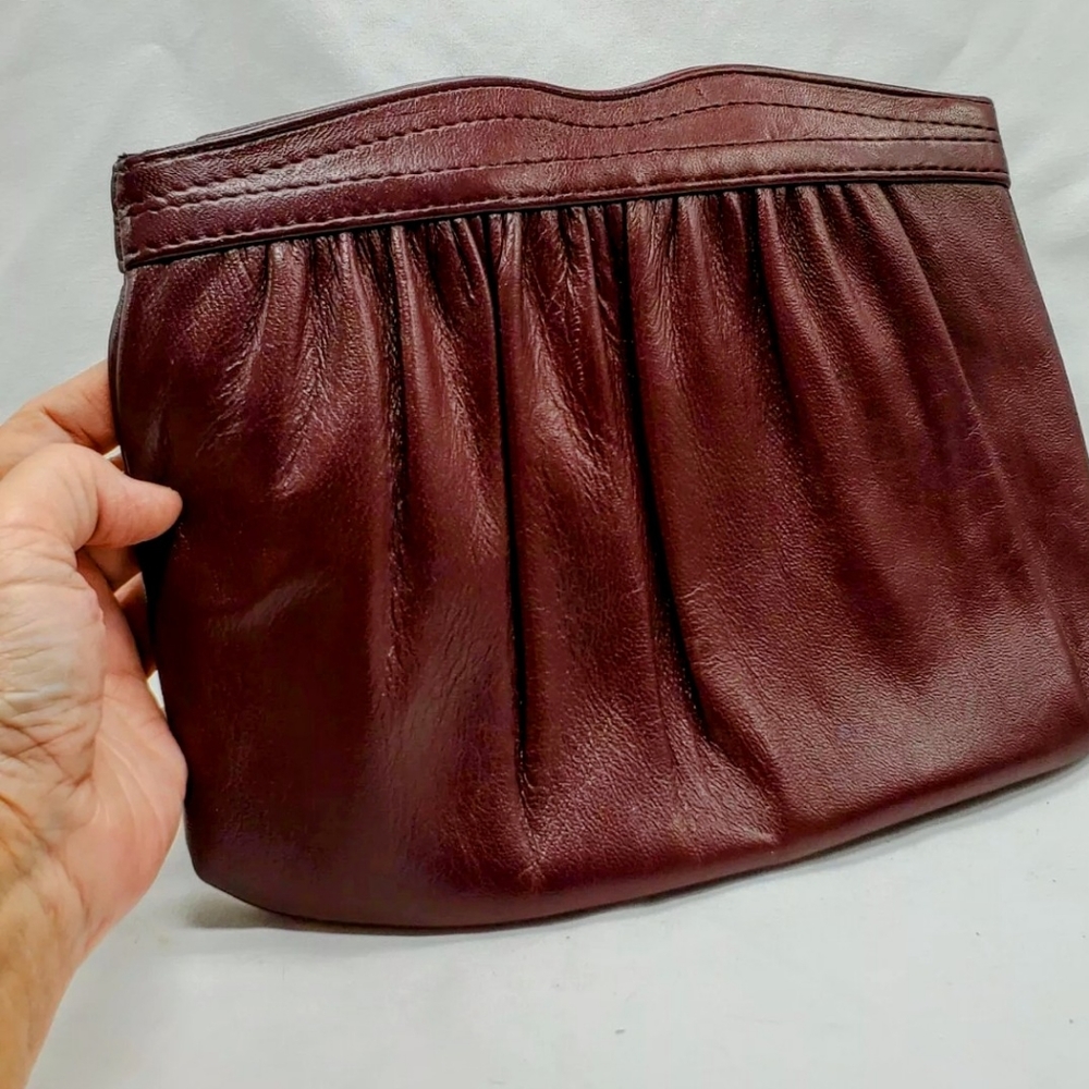 Vintage Ande' Burgandy Clutch Handbag Gold Chain S
